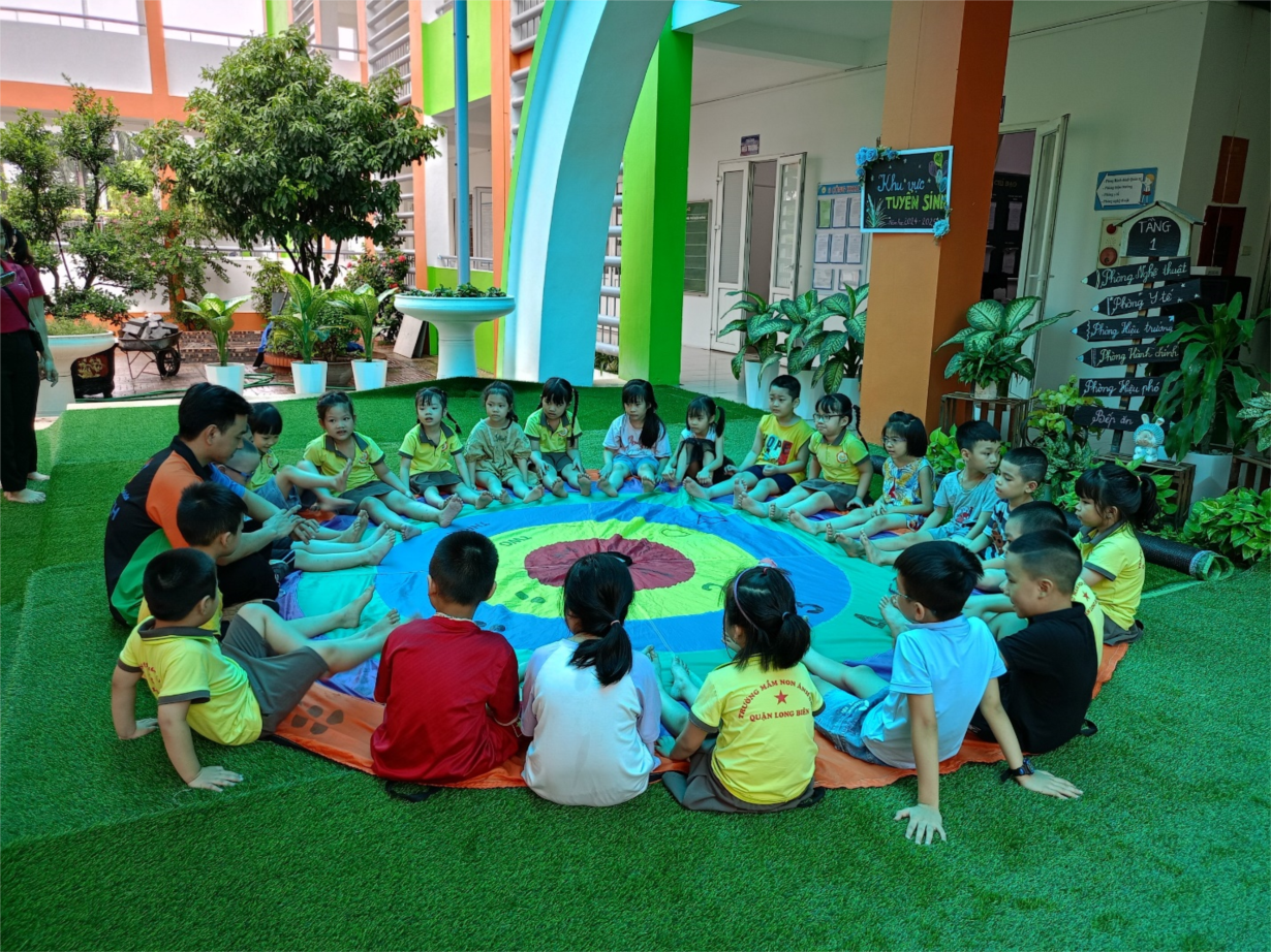 Các bé khối MGL tham gia Ngày hội Open day